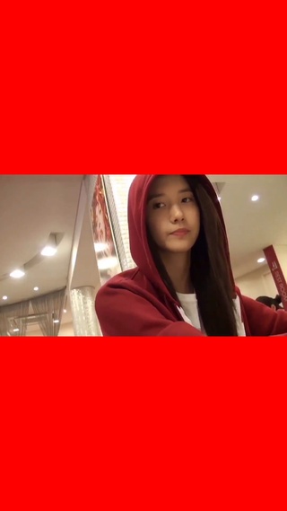 林允儿，红色版