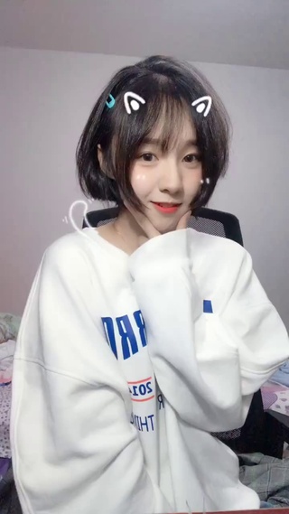 甜蜜美少女_招财猫