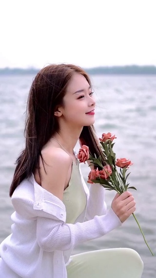 甜美文雅老婆