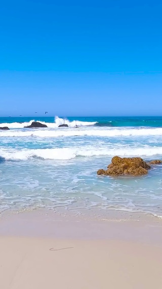 蓝天海浪