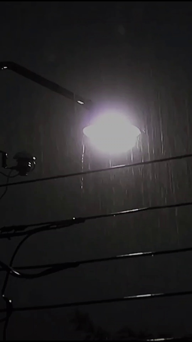 雨一直下